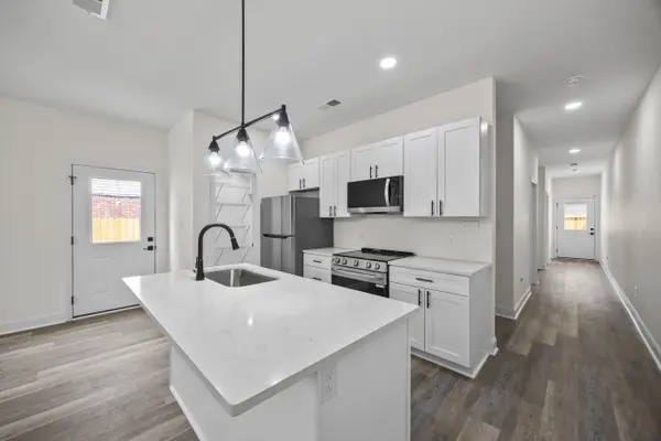 12 Cherry Pl, Jackson, TN 38301-4007