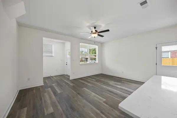 12 Cherry Pl, Jackson, TN 38301-4007