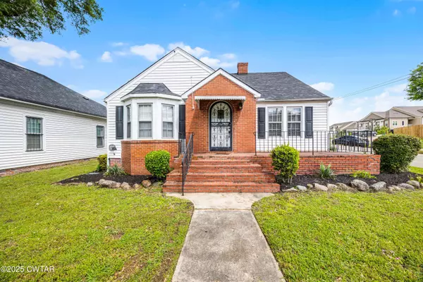 132 Campbell ST, Jackson, TN 38301