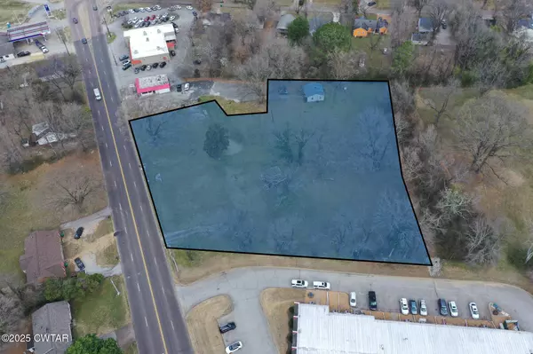 1405 Hollywood DR, Jackson, TN 38301