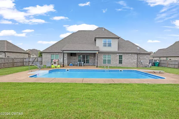 40 Ravenwood DR, Jackson, TN 38305