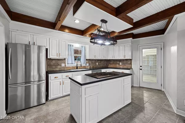 33 Summerfield DR, Jackson, TN 38305