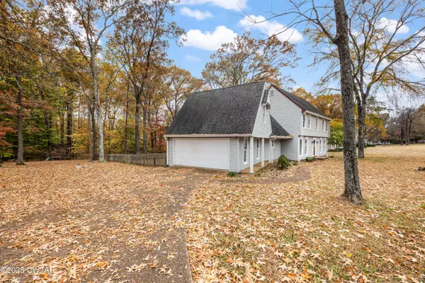 33 Summerfield DR, Jackson, TN 38305