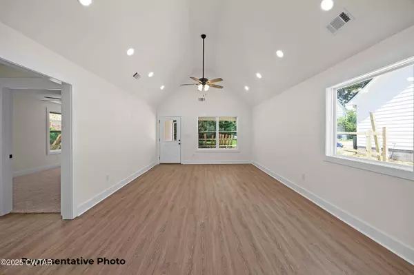 161 Grand ST, Jackson, TN 38301