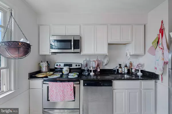 2114 SUITLAND TER SE #301, Washington, DC 20020