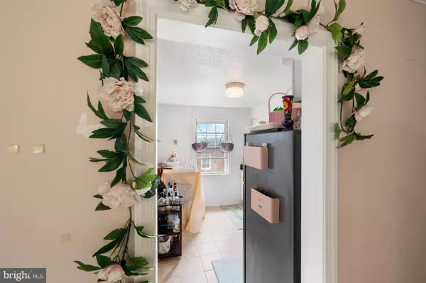 2114 SUITLAND TER SE #301, Washington, DC 20020