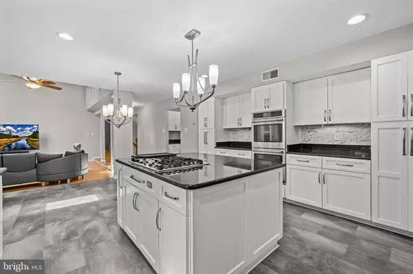 2169 WESTGLEN CT, Vienna, VA 22182