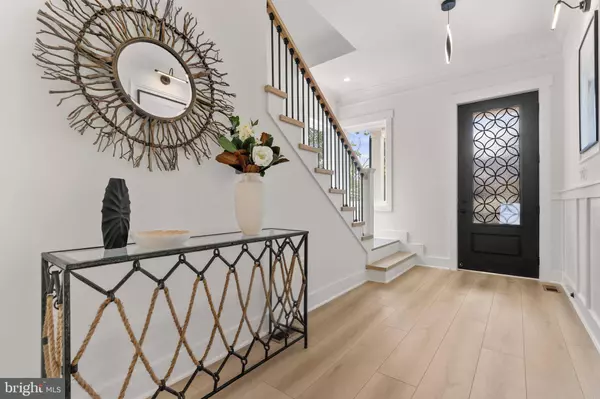 1905 N TAYLOR ST, Arlington, VA 22207