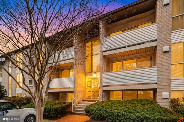 5606 BLOOMFIELD DR #104, Alexandria, VA 22312