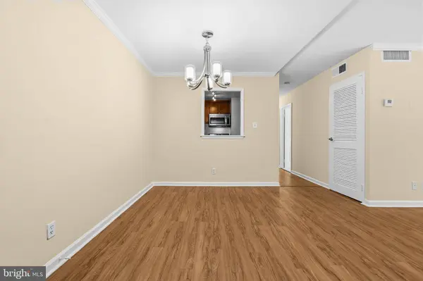 10570 MAIN ST #218, Fairfax, VA 22030