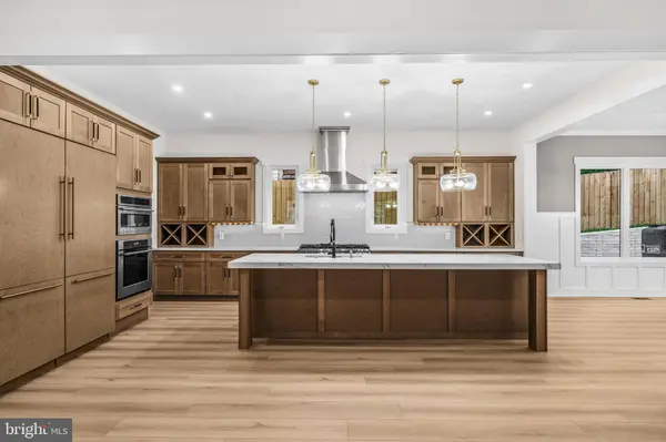 1905 N TAYLOR ST, Arlington, VA 22207