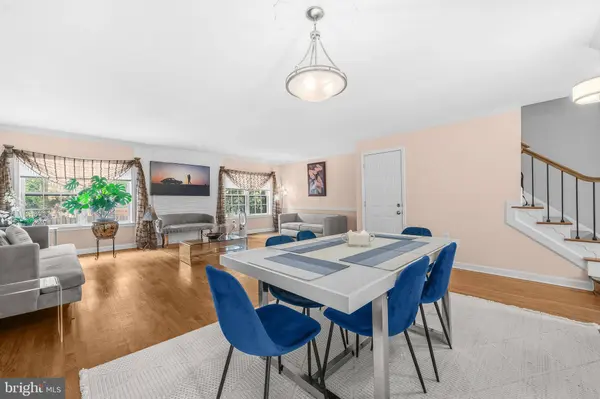 3050 FEDERAL HILL DR, Falls Church, VA 22044