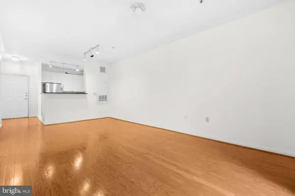 2791 CENTERBORO DR #274, Vienna, VA 22181
