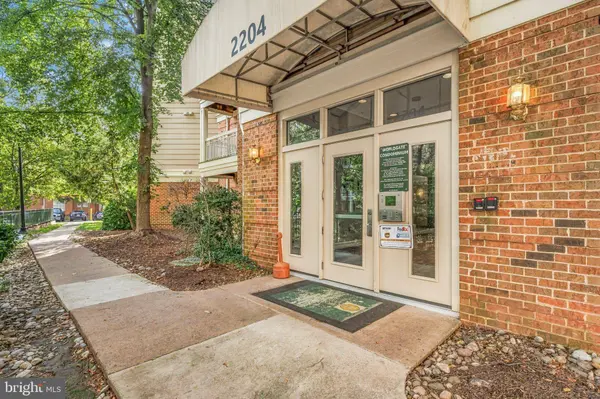 2204 WESTCOURT LN #317, Herndon, VA 20170