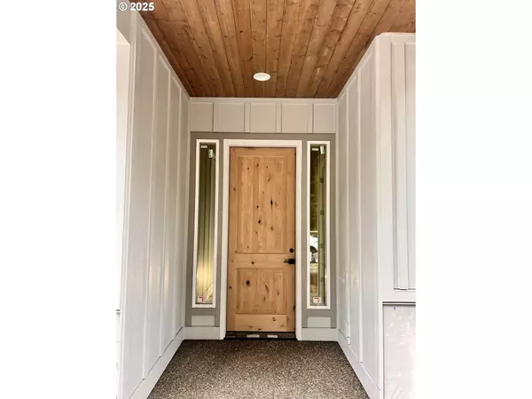 16019 NE 180th St, Brush Prairie, WA 98606-7100