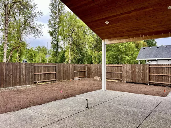 16019 NE 180th St, Brush Prairie, WA 98606-7100