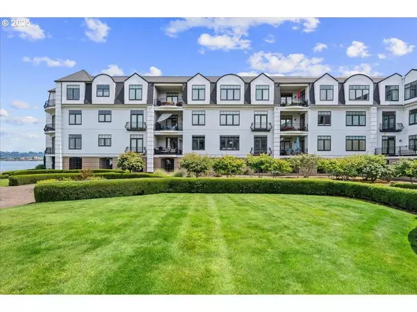 707 N HAYDEN ISLAND DR #223, Portland, OR 97217