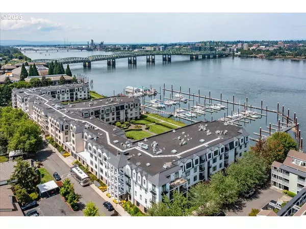 707 N HAYDEN ISLAND DR #223, Portland, OR 97217