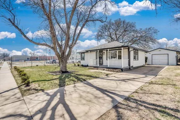 1831 Elpyco St, Wichita, KS 67218