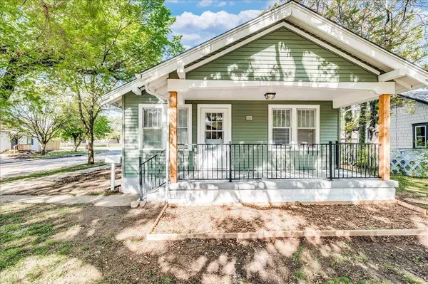 757 S Poplar St, Wichita, KS 67211