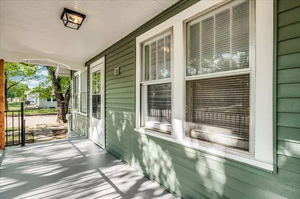 757 S Poplar St, Wichita, KS 67211