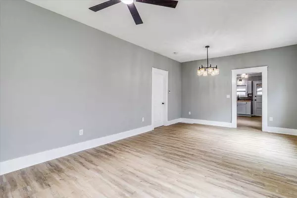 608 W 3rd Ave, El Dorado, KS 67042