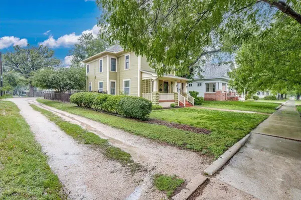 805 N Spaulding Ave, Wichita, KS 67203