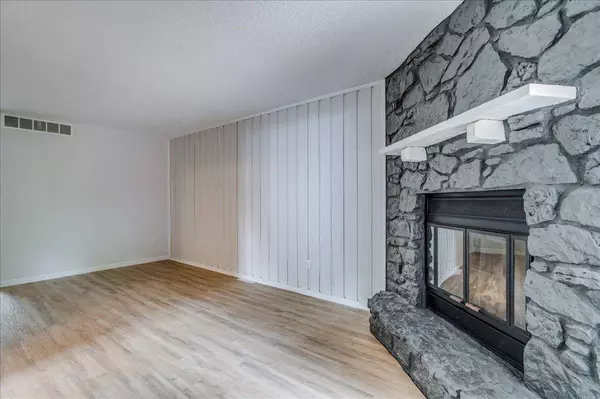 3926 N Garland St, Wichita, KS 67204