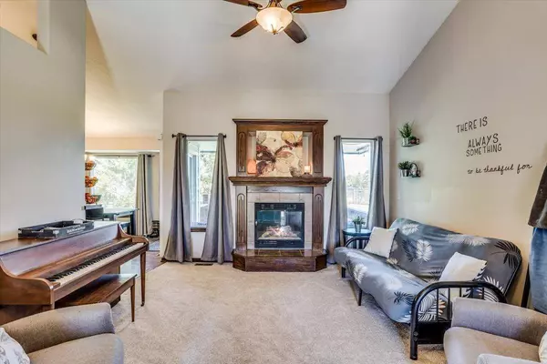 2614 E Kite Ct, Wichita, KS 67219