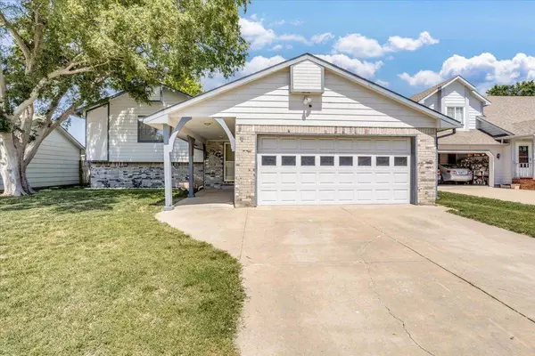 3744 N Rushwood Ct, Wichita, KS 67226