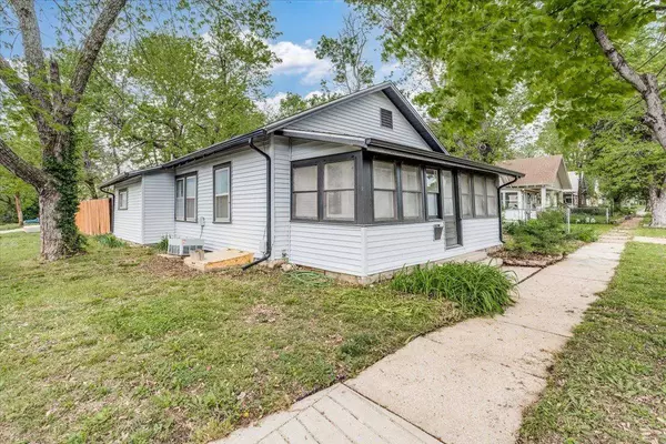 823 S Star St, El Dorado, KS 67042
