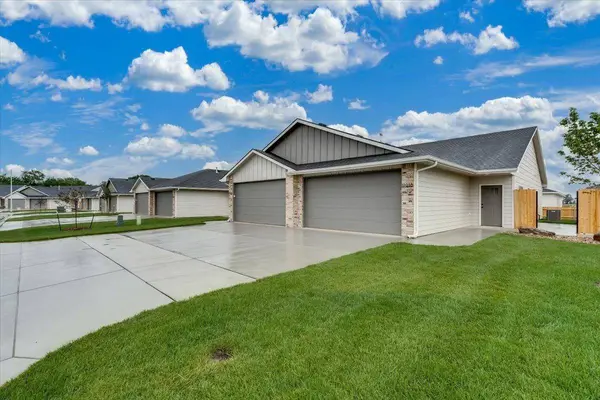 17018 W Lawson St, Wichita, KS 67052
