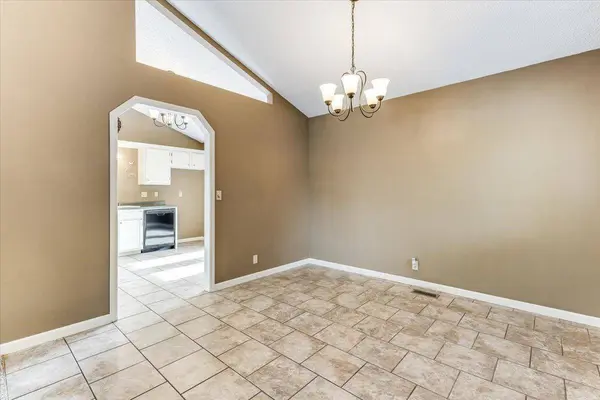 5434 S Washington Ave, Wichita, KS 67219