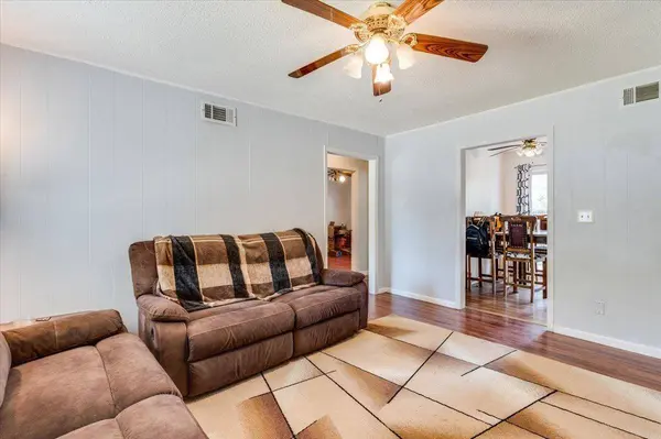 3051 S Elizabeth Ave, Wichita, KS 67217