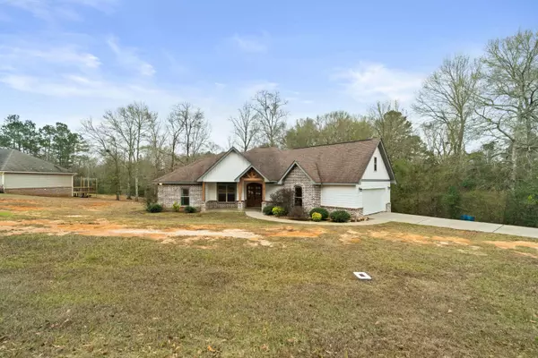 118 Munn Rd., Sumrall, MS 39482