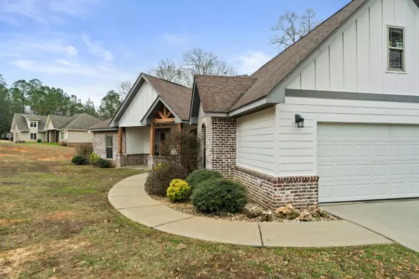 118 Munn Rd., Sumrall, MS 39482