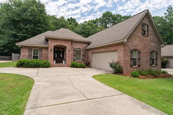13 Stone Dr., Hattiesburg, MS 39402