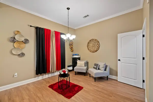66 Village Dr., Hattiesburg, MS 39402