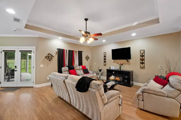 66 Village Dr., Hattiesburg, MS 39402