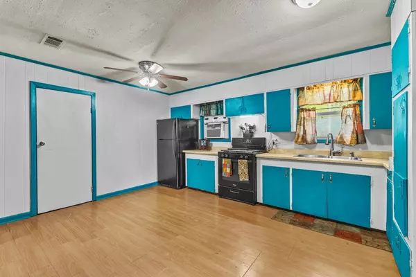 1583 Dry Creek Rd, Magee, MS 39111-5644