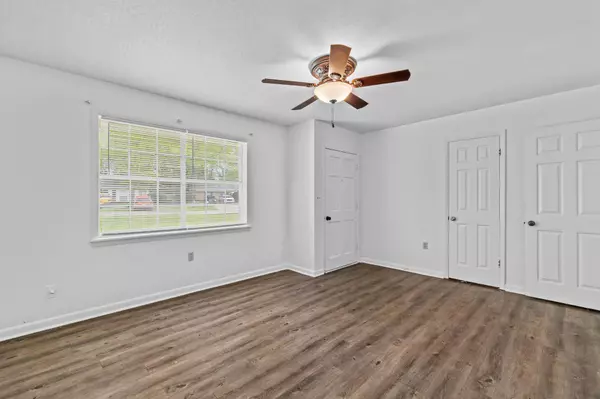 301 W Ray Dr., Hattiesburg, MS 39402