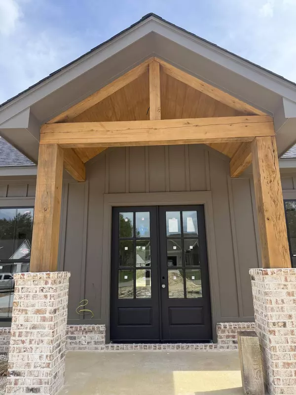 8 Brunswick PT, Sumrall, MS 39482