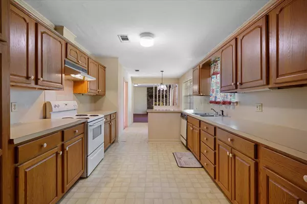 3108 Fernway Dr., Hattiesburg, MS 39401