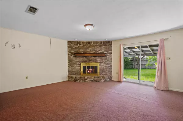 3108 Fernway Dr., Hattiesburg, MS 39401