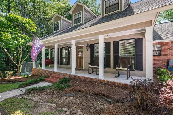 65 Poplar Dr., Hattiesburg, MS 39402