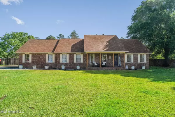 15406 Village Dr, Biloxi, MS 39532-7909