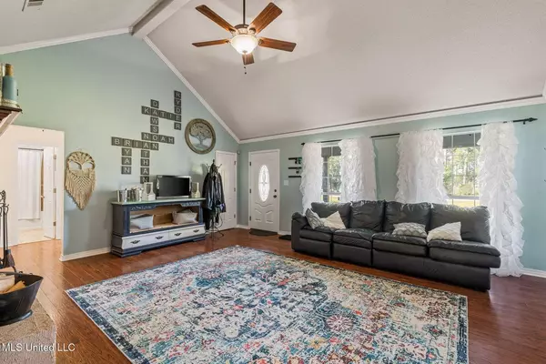 15406 Village Dr, Biloxi, MS 39532-7909