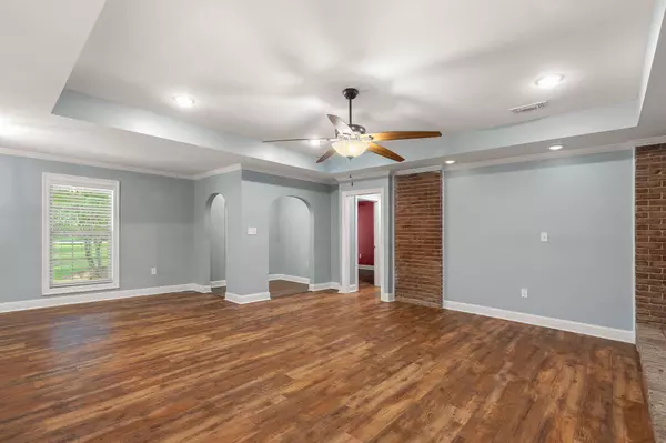 202 Poplar LOOP, Petal, MS 39465