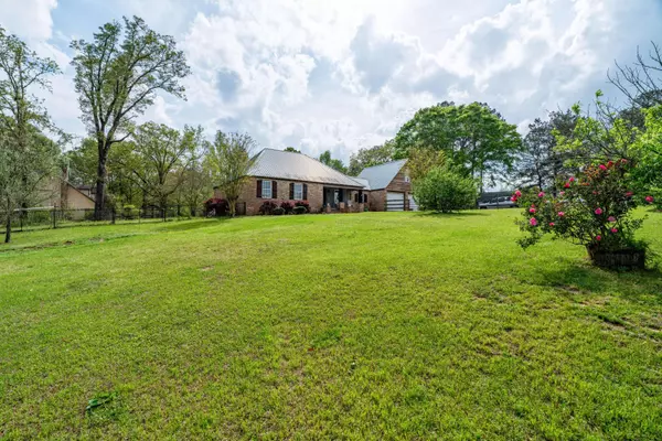 27 Arthur Lucas Ln., Sumrall, MS 39482