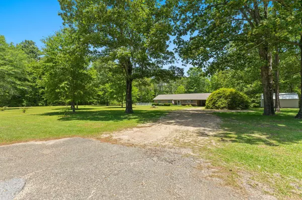 1160 J B Horne Rd., Hattiesburg, MS 39401